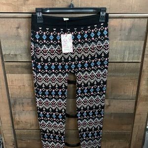 Patterned fleece leggings